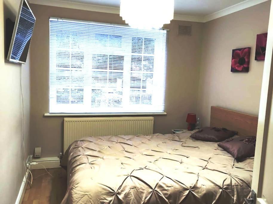 2 Bed Flat Near Station With Parking&Comgarden Daire Sutton  Dış mekan fotoğraf